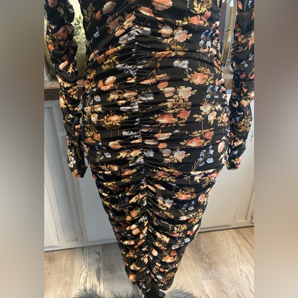 NWT Almost Famous Black Floral Long Sleeve Dress - Picture 7 of 16